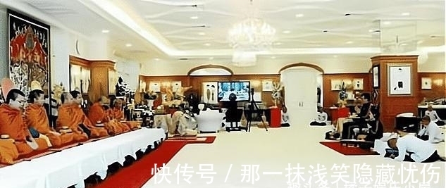 苏提达@诗妮娜苏提达胜负未分,泰王与贵妃同场祈福,王后不见踪影