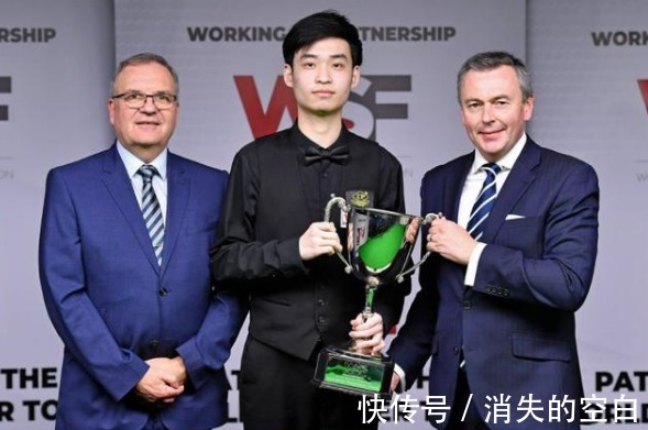 奥沙利文|斯诺克中国小将手捧冠军奖杯 范争一首次晋级决赛