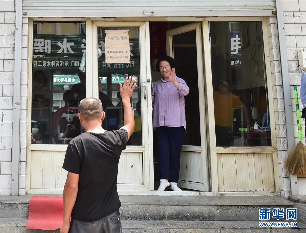 阳城县|新华全媒+丨中条山村“义剪师”