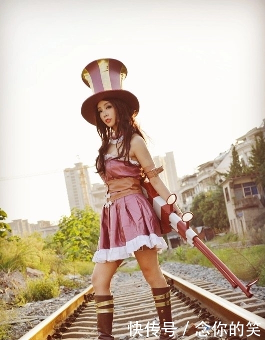 皮城|皮城女警COS:想抓住本萌新,你异想天开了