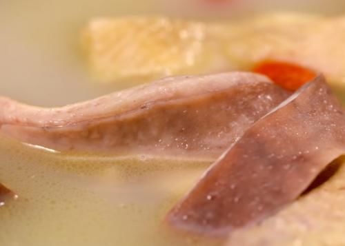 居家|居家分享猪肚鸡的好吃做法,鲜香肉嫩,营养美味,孩子爱吃的美食