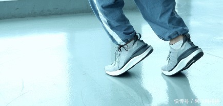 米4|小米再对鞋业造成冲击!年轻人第一双“椰子”,堪比装了弹射器