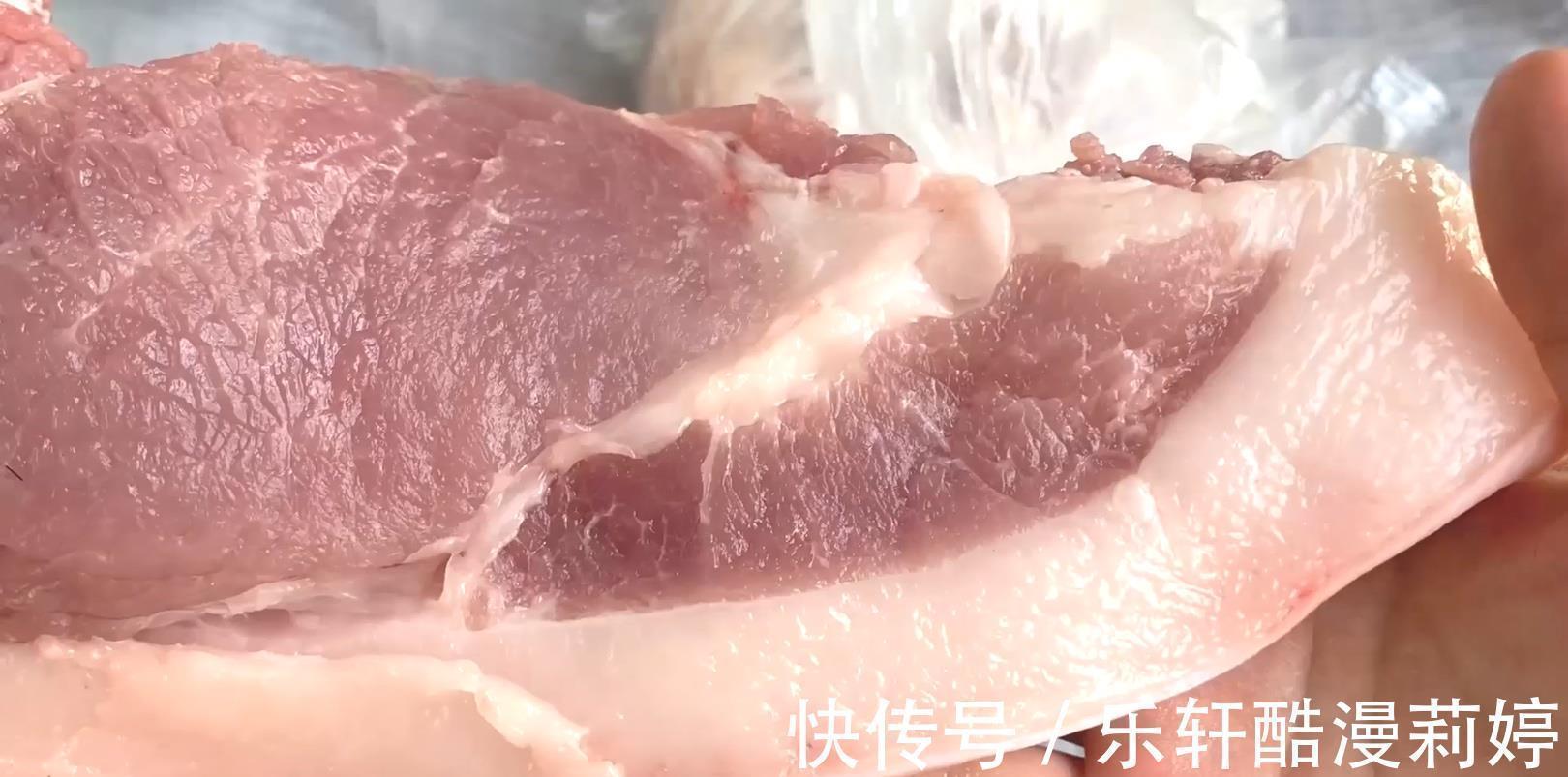 保存猪肉直接放冰箱就错了，肉摊老板教我一妙招，放一年都不会坏