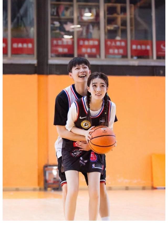 惊喜|网传周扬青罗昊疑似分手，这个是节目有毒吗？每一季都有惊喜