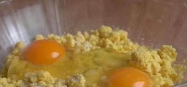 玉米面正确做法,开水一烫,筷子一搅,手不沾面,蓬松暄软