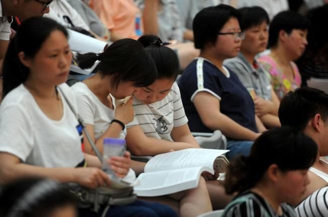 背景深厚的五所二本大学，考上有机会拿到铁饭碗，学生可以考虑