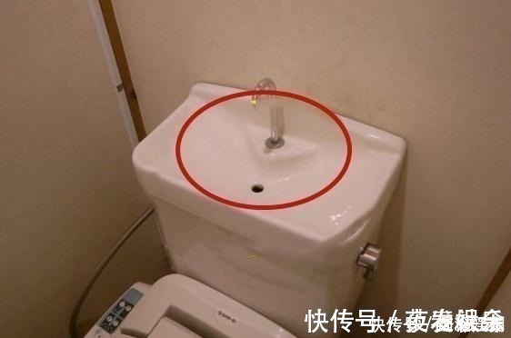 生活质量|别再在卫生间装“洗手台”了,早过时了!现在流行装这里,更实用