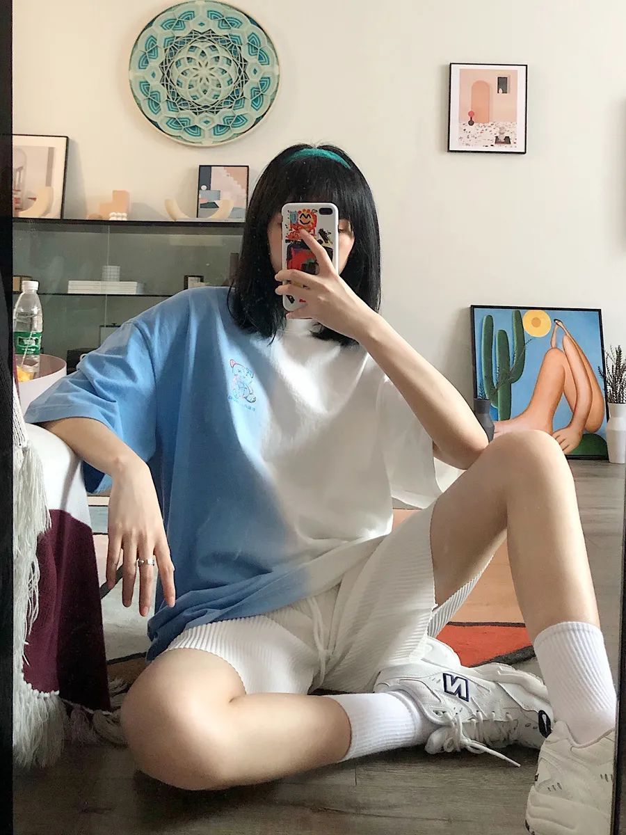 彼得潘|别再穿黑白灰了！今年流行“初恋色”，惊艳又高级