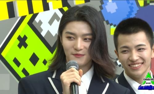 《创造营4》花絮，韩美娟摘掉假发不敢认，刘宇“爱豆脸”抢镜