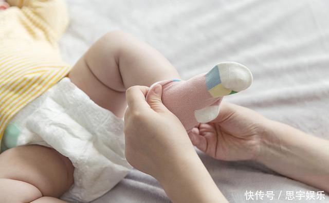 光脚|“你怎么不给娃穿袜子?”老人常说“寒从脚起”,有道理吗?