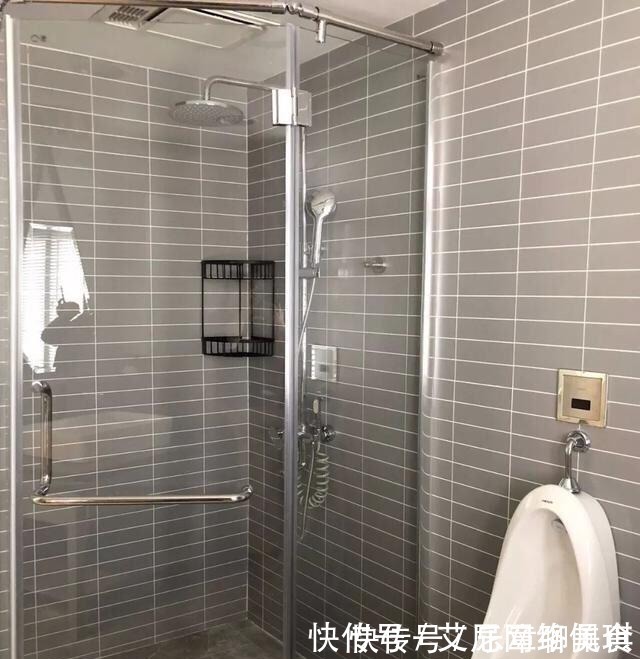 主妇|聪明主妇巧装95㎡小宅:阳台加了一面墙,却让家里处处有惊喜!