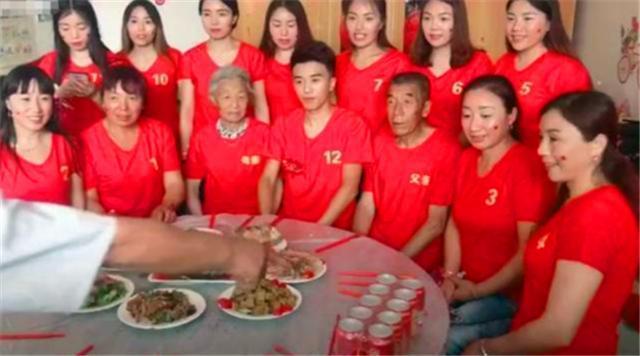 心酸$还记得11个姐姐凑32万给弟弟娶亲买房吗,后续如何,现实又心酸