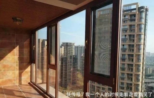 边框|封阳台不要再用铝合金窗了,现在流行用它代替,看完想回家重装