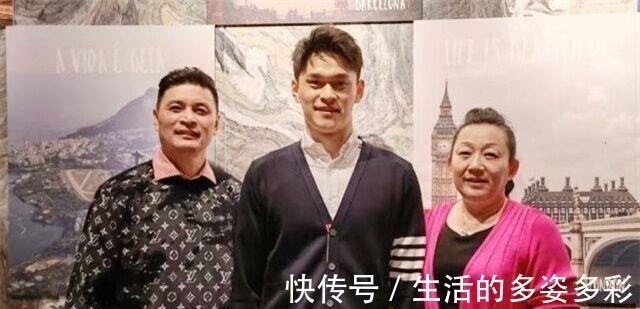 游泳|孙杨没敢表态一定复出，名记拿规定解释：他已终身不能入选国家队