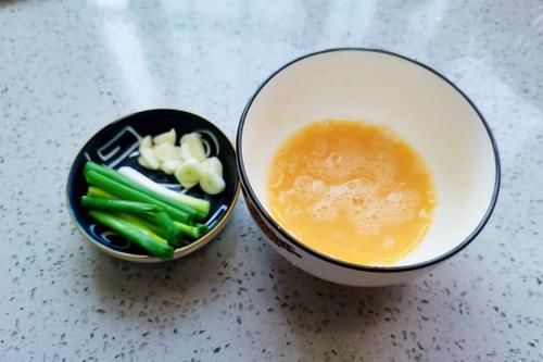 手软|秋季这食材不好买，焯水后加料一炒，鲜香脆爽又下饭，遇到别手软