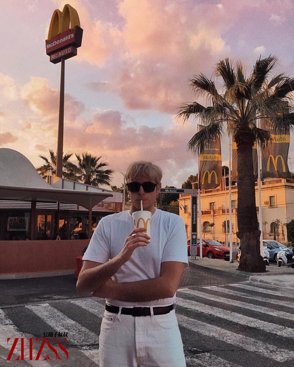 巴黎驼色大衣，私服混搭