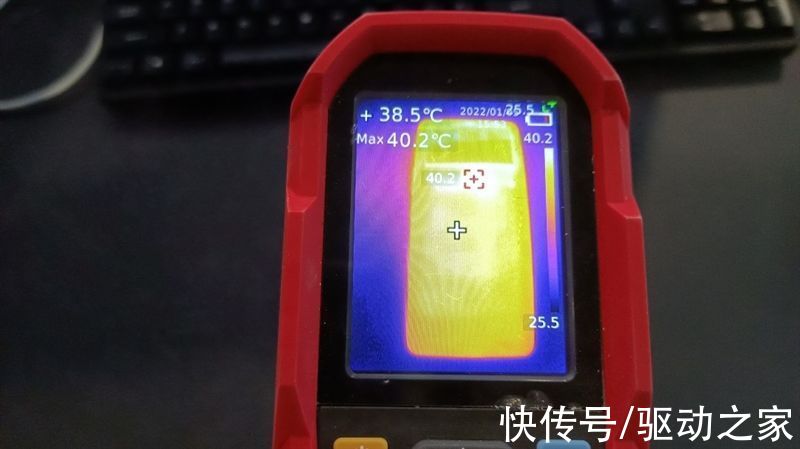 ufs|4K无短板旗舰！iQOO 9首发评测：骁龙8跑《原神》仅仅40℃