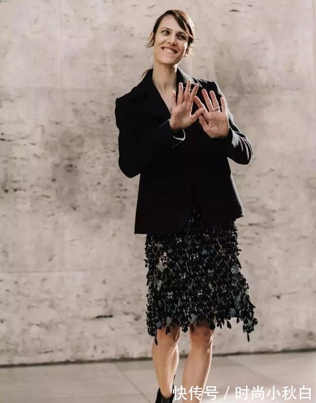 切尔西 秋冬靴子怎么选？有这3双就够了！裤子裙子都能搭，显瘦又时髦