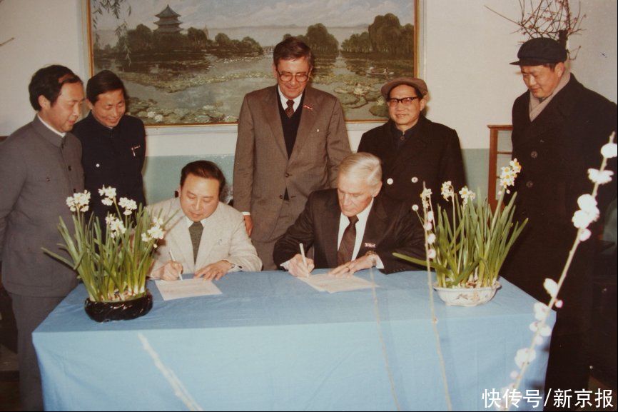 校名|章开沅谈高等教育：在大学，好校长不如好制度