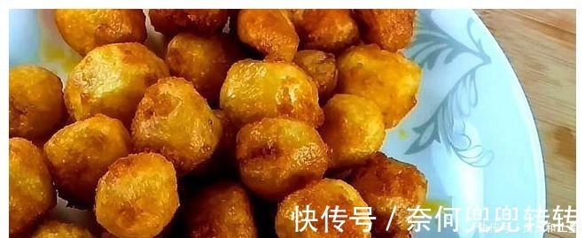 油炸|土豆新吃法,一口一个满嘴香,3斤土豆都不够吃,做法超简单!