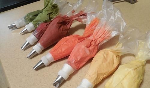 父母眼中的蛋糕VS我们期待收到的蛋糕，吃货我只想正常过个生日