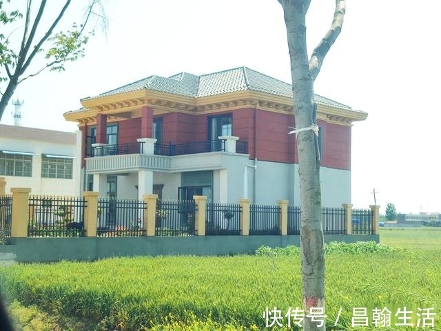 实景图|喜报喜报,刚刚完工的别墅实景图来啦,老板都给施工队加薪水