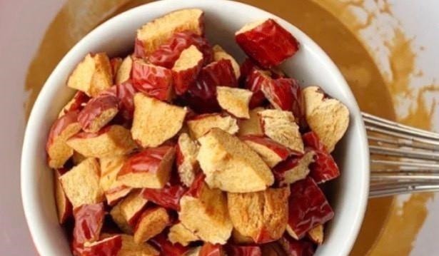 一道自制的红糖糯米糕，软糯香甜，甜点制作可没你们想的那么复杂！