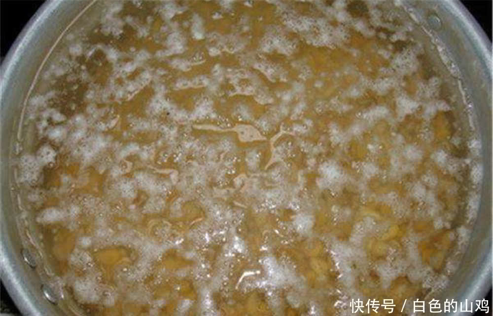 配方|初夏野钓大水面，聚鱼靠的是窝料，一些自用窝料配方，轻松聚大鱼