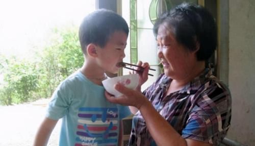 子女|这三种“新型不孝”正悄然兴起，伤透父母的心，子女还不自知