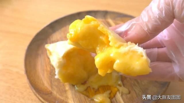 揭秘!奶黄包的家常做法,爆浆流心,软到捏不住