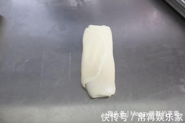 倍儿香的苏式鲜肉月饼，大口吃肉真过瘾，简单几步让酥皮轻薄如雪