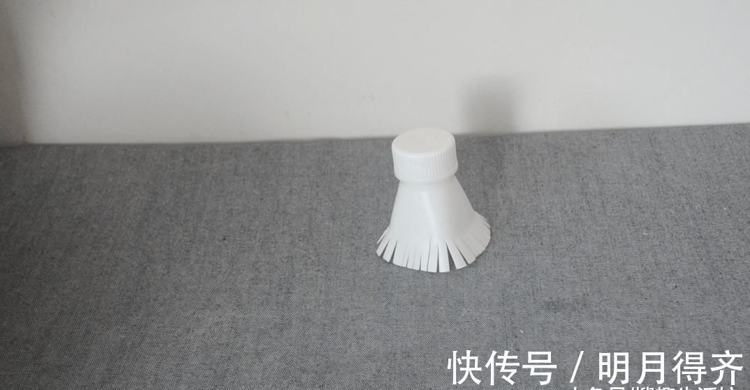 酸奶瓶子我再也不扔了, 这样改造放厨房太实用了, 家家户户都用得到