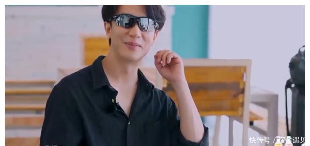 黄轩当店长的综艺，节目形式像《中餐厅》，首期嘉宾王一博变话痨