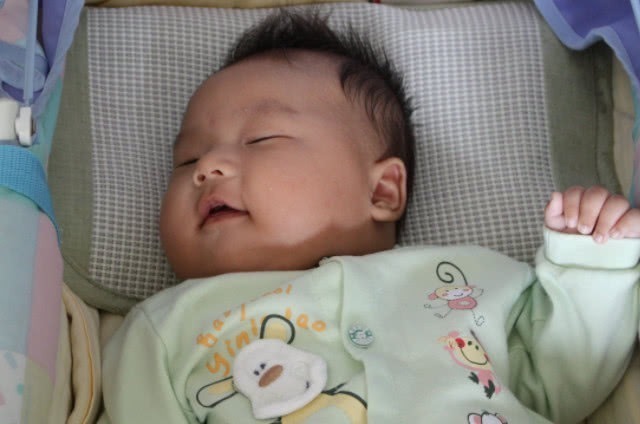 宝宝|孩子什么睡姿就是什么性格,若是是第三种,父母可别视而不见!