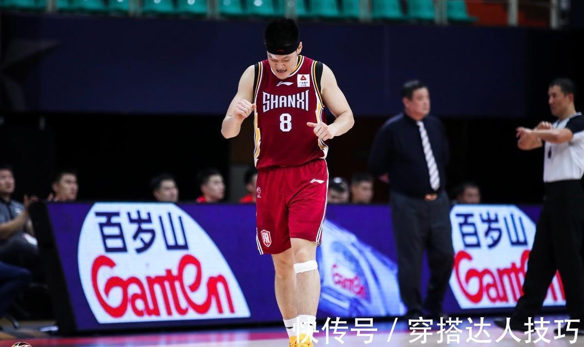 命中率|恭喜中国篮坛!北大后卫打高诗岩13中10砍25+3,CBA人才济济