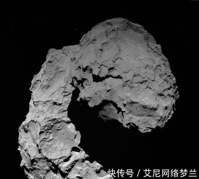 地球 在距离地球5亿公里的彗星上，飞船传回了难以置信的外太空世界