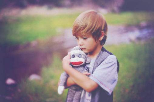 孩子|为什么孩子越长大越自卑这四种类型的家庭,家长要负主要责任!