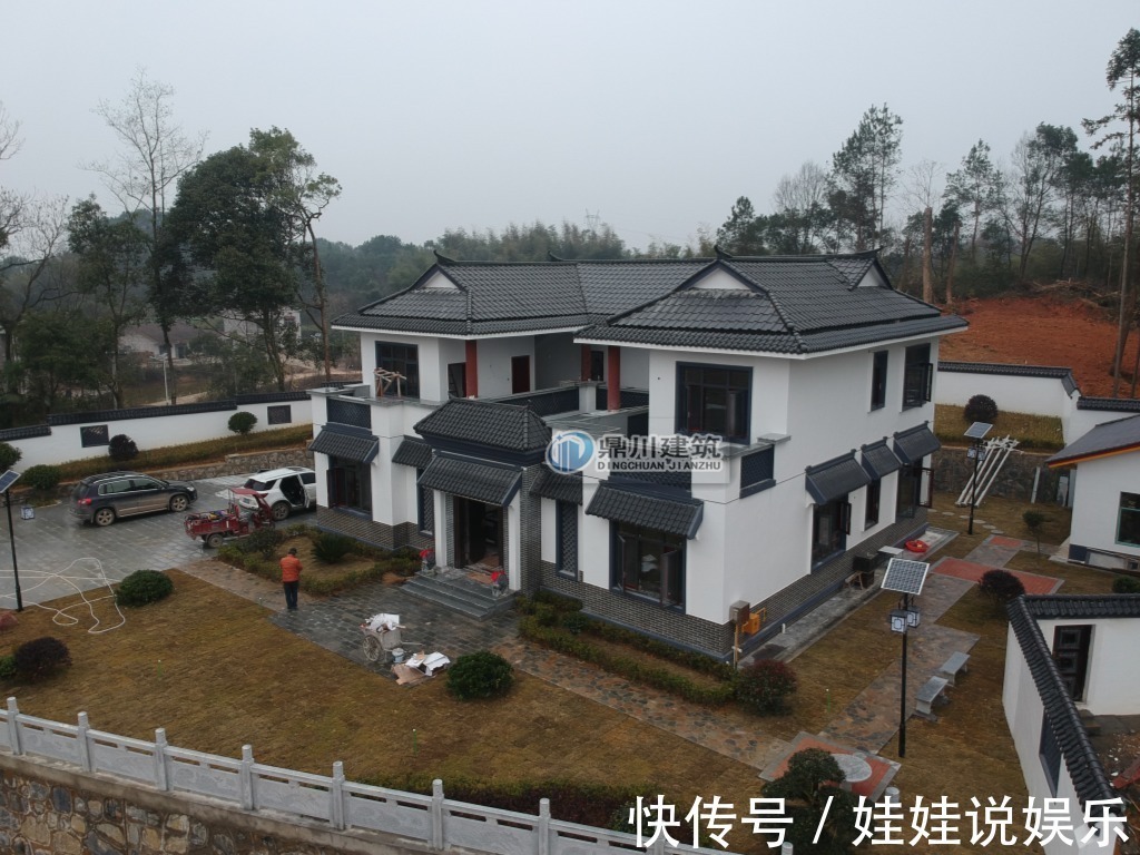 砖混|他花70万在乡下建四合院,庭院曲径幽深,堪比王府豪宅!