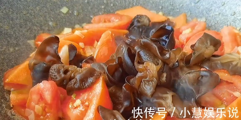 炒西兰花,最忌直接炒和焯水了,教你3招,脆嫩入味,营养不流失