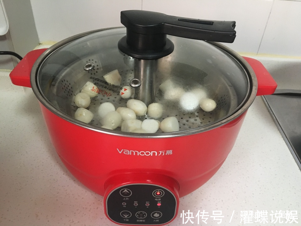 秋天,女人常喝这碗汤最养人,三块钱一碗,下火润燥又养颜