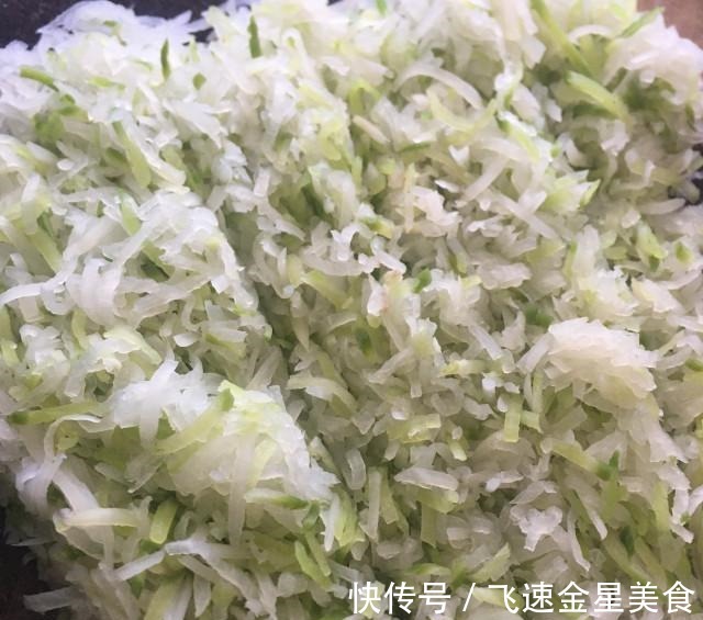 小茴香萝卜肉饺，鲜香味美，百吃不厌！