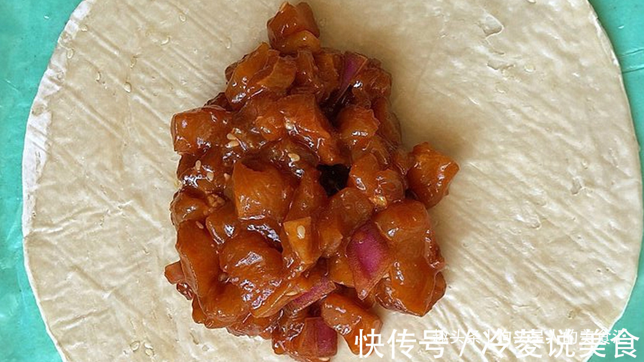 鸡肉饼用这个方法做就够了，外皮香酥脆，内馅鲜美多汁，太香了！