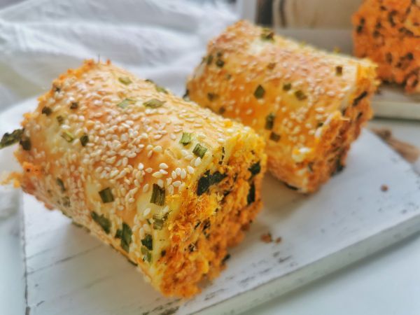 面包卷|香葱肉松面包卷