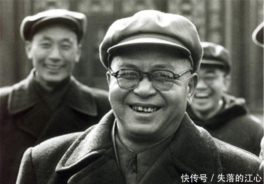 吴晗|他数学考了0分,其它科目科科满分,北大直接拒收,清华说我收