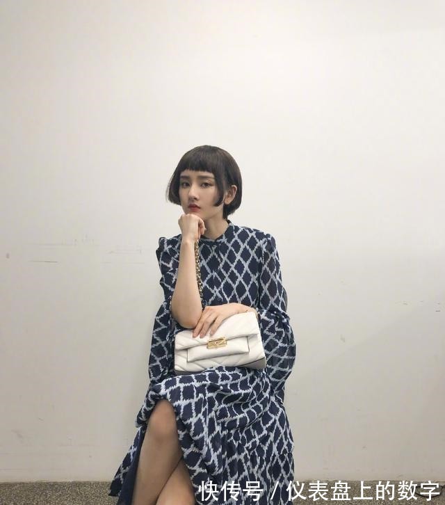 下巴 发型师透露女生有这3个“特点”，不要留黑长直，剪短发更年轻！