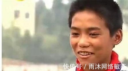 爸爸|当年变形计中不想回山区的孩子，和富爸爸要钱被拉黑，现今如何？