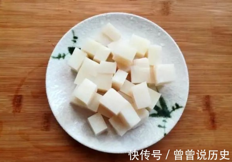 小馋猫|女人，宁可不吃肉，也要吃这菜，称为“瘦身菜”，常吃体重降下来