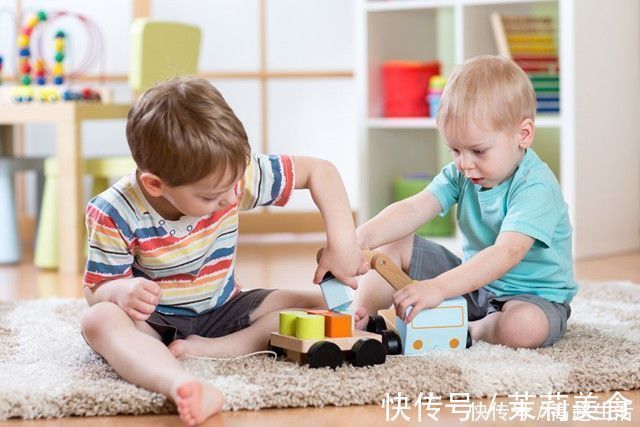 人际关系|“情商低”的孩子,都有这几个明显的特征,希望你家孩子一个不占