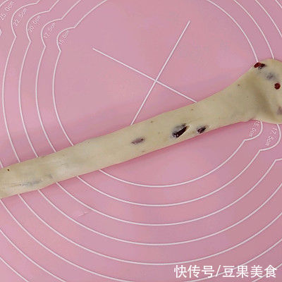 一次发酵，甜甜圈酥皮面包