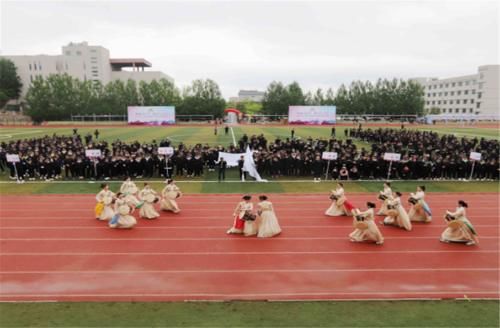 官威|学长学姐官威太大引热议，新生就应该乖乖挨训？过来人的反击绝了